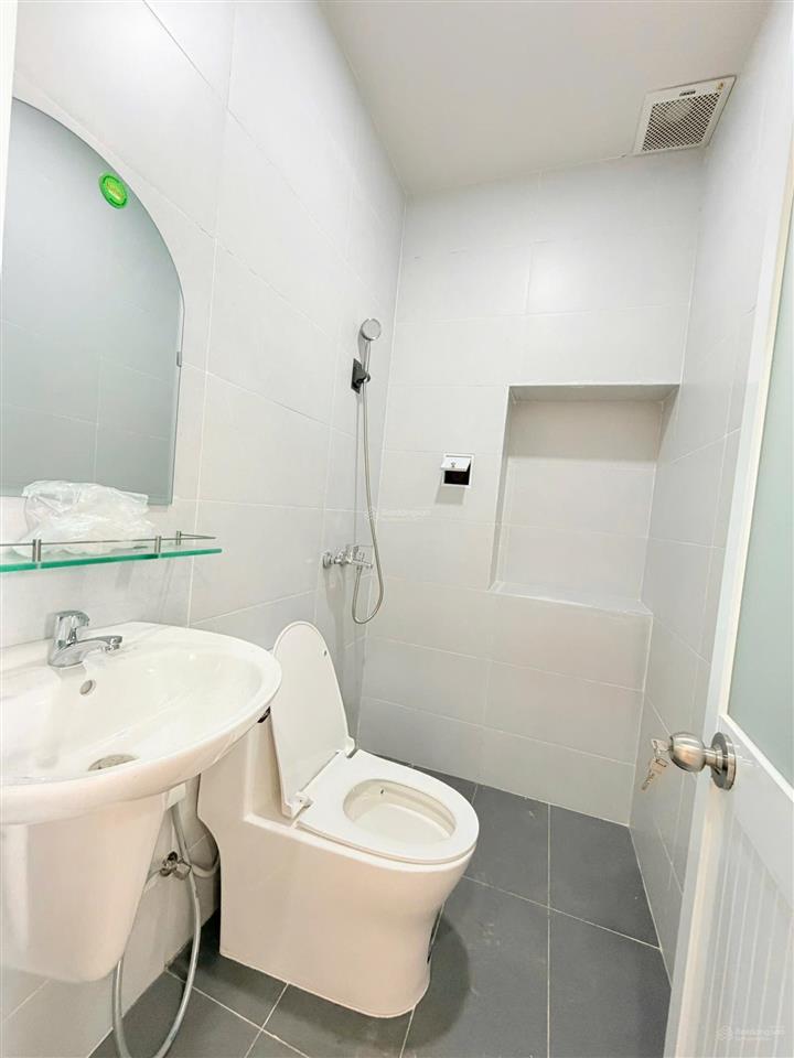 Duplex ban công  full nội thất, ở liền  giá chỉ 3.8 triệu ngay chung cư citi soho  trường umt q2