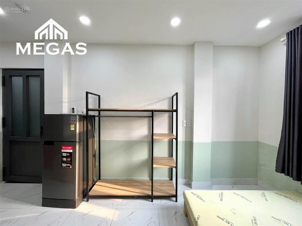 Phòng cửa sổ thoáng  full nội thất, thang máy ngay chung cư citi soho, trường umt quận 2