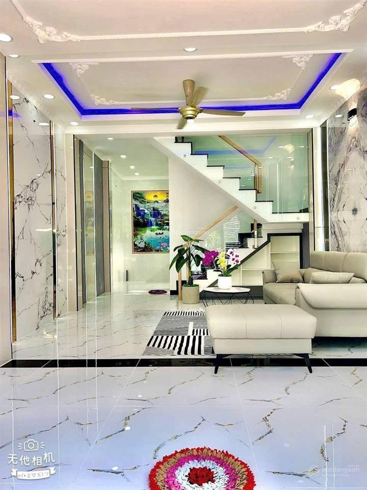 Nhà riêng hẻm xe tải 7m. 10m thẳng ra quốc lộ 13. thông thoáng thuận tiện
