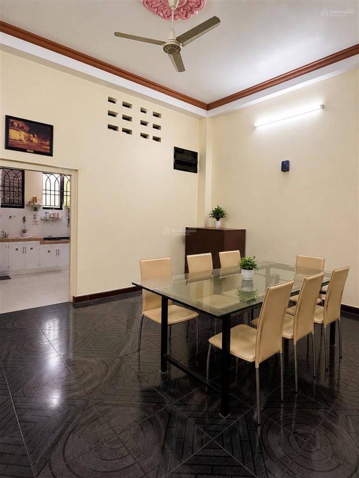 Gần mặt tiền phan văn trị số nở hậu 5m 76m2  9,8 tỷ