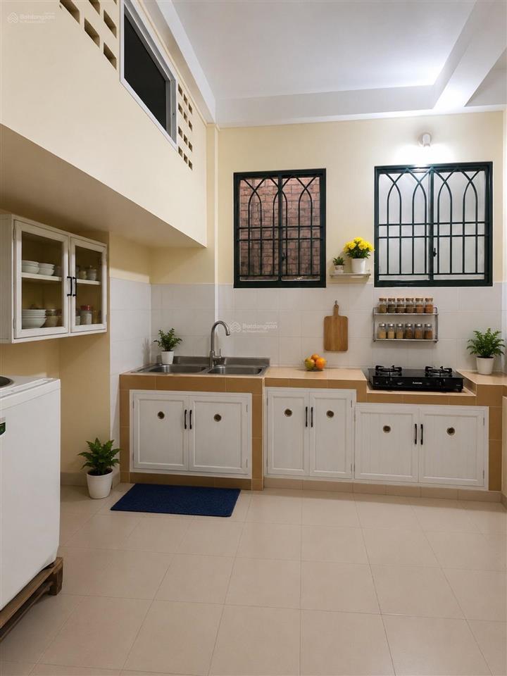 Gần mặt tiền phan văn trị số nở hậu 5m 76m2  9,8 tỷ