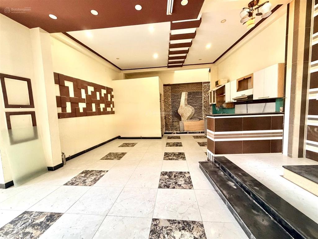 Nhà trống giáp q1  phan văn trị ở ngay  3 tầng  55m2  8 tỷ