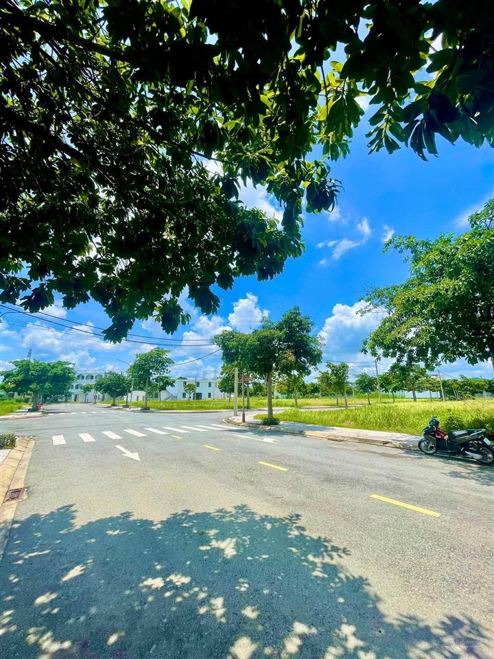 Bán đất giá ngộp lô góc 107m2 chỉ 1 tỷ 050 triệu, sổ hồng riêng, kdc hiển vinh