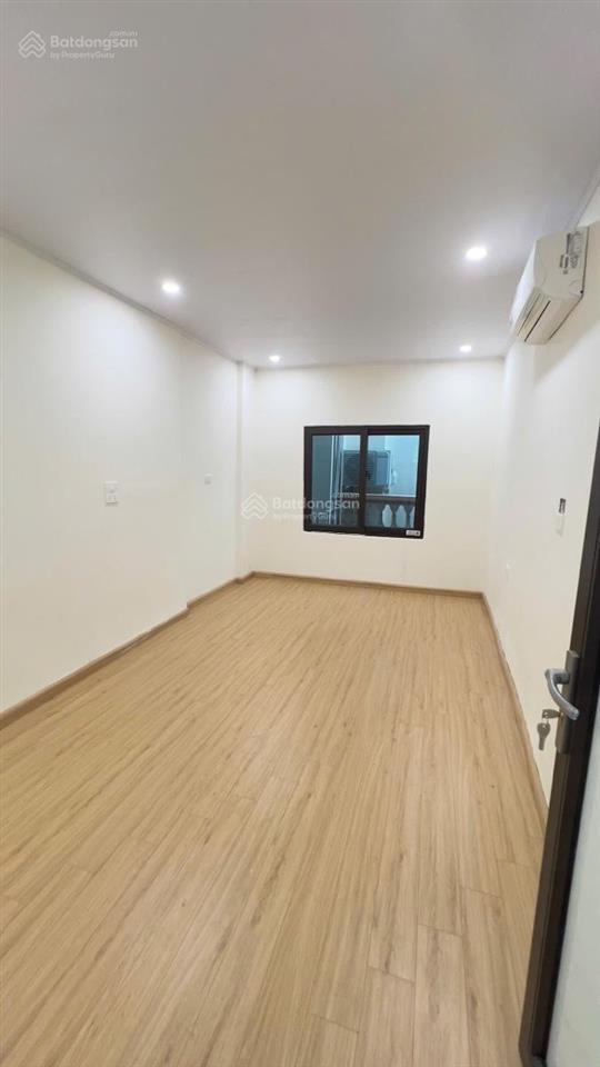 Siêu hiếm trung tâm đống đa  5 tầng, 3 ngủ khép kín  45m ra phố, thông tứ tung  kinh doanh ol