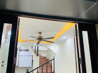 Siêu hiếm trung tâm đống đa  5 tầng, 3 ngủ khép kín  45m ra phố, thông tứ tung  kinh doanh ol