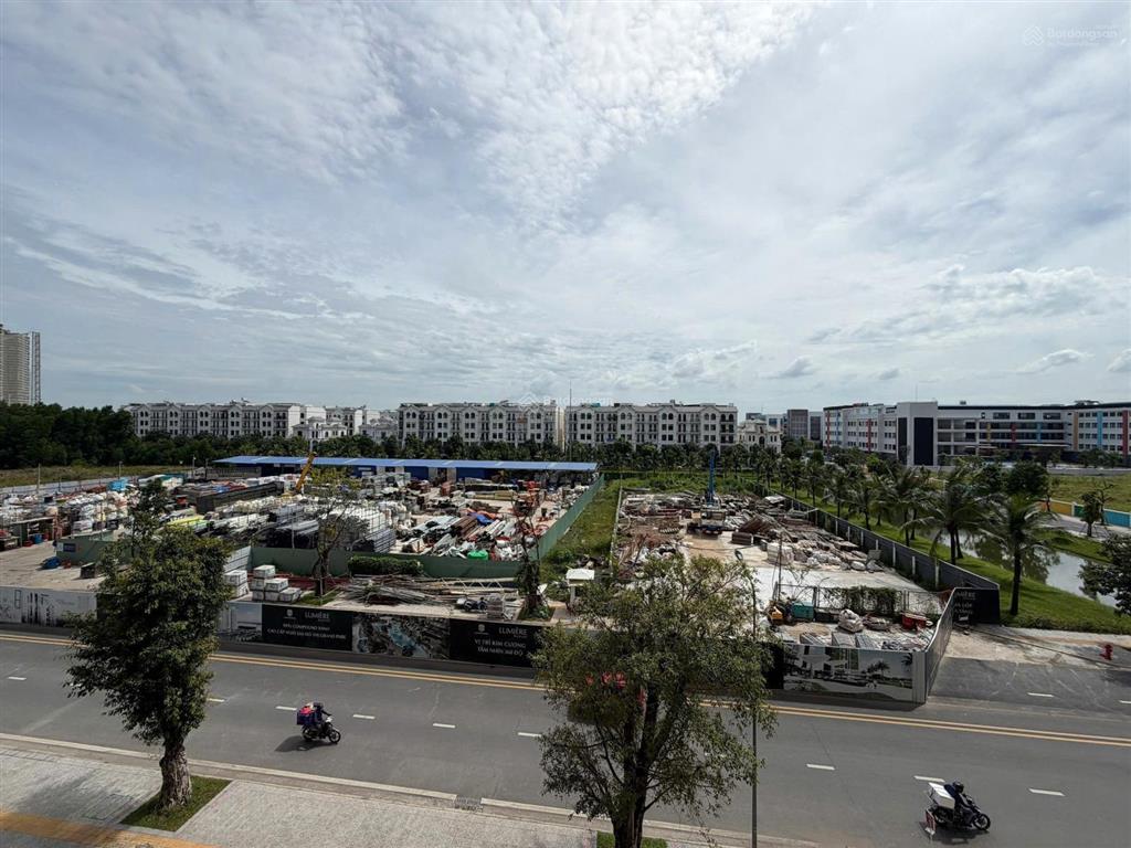 Siêu rẻ căn hộ 2 pn lumiere boulevard view pháo hoa & nhà phố manhattan