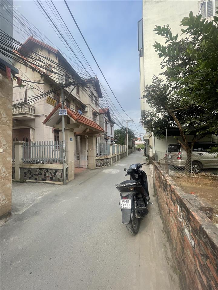 Bán đất 42m đông dư gia lâm giá nhỉnh 3 tỷ