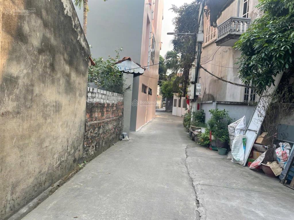 Bán đất 33m đặng xá gia lâm giá 3.3 tỷ, sổ đỏ chính chủ