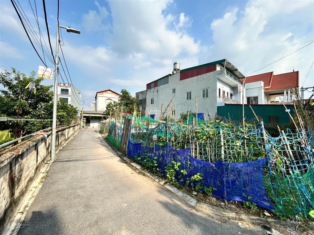 Bán đất 33m đặng xá gia lâm giá 3.3 tỷ, sổ đỏ chính chủ