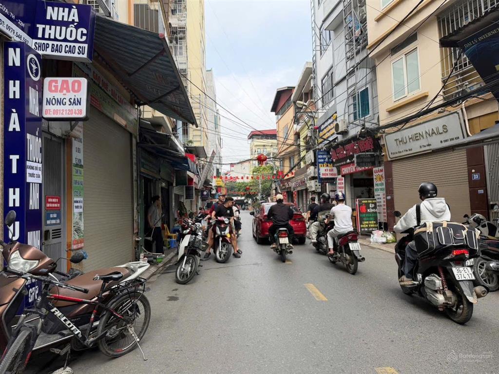 Bán 52m2 đất phố chính trung, trâu quỳ, gia lâm sẵn nhà cấp 4