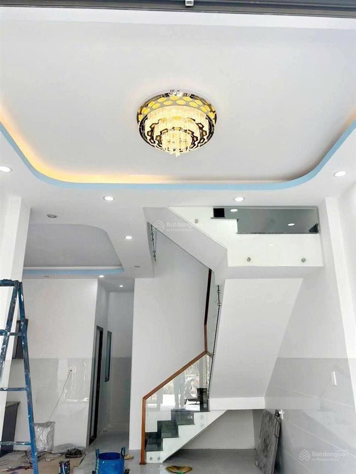 Cần bán gấp nhà mới xây đường lê hồng phong thị trấn long điền