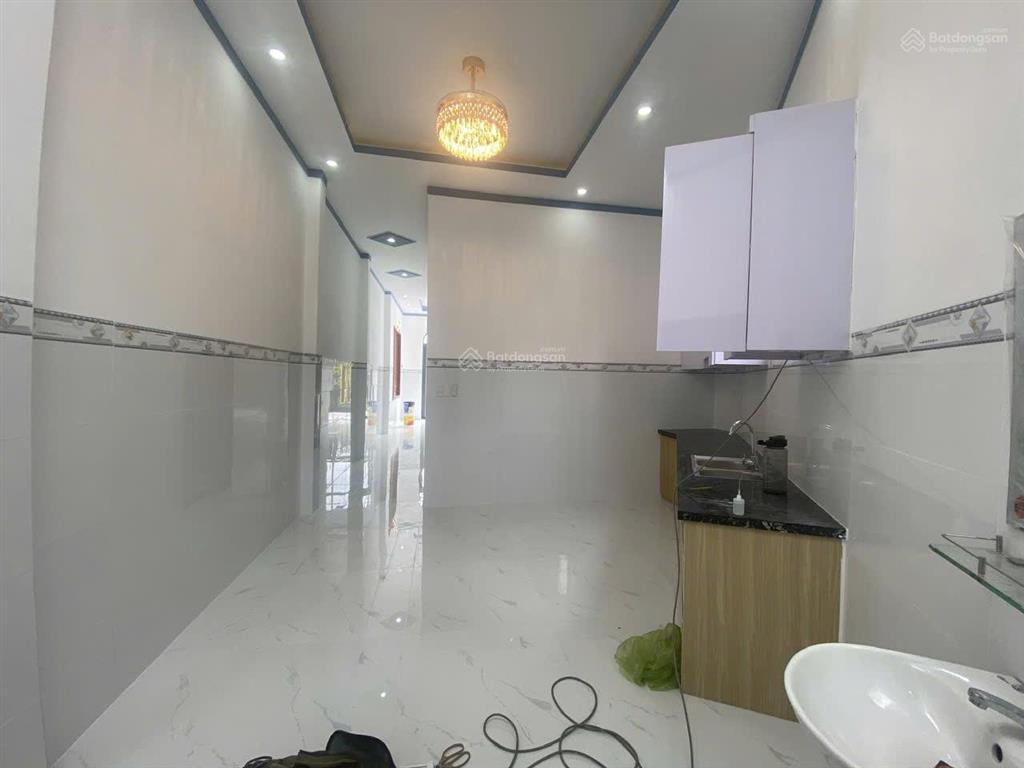 Cần bán nhà trung tâm long điền