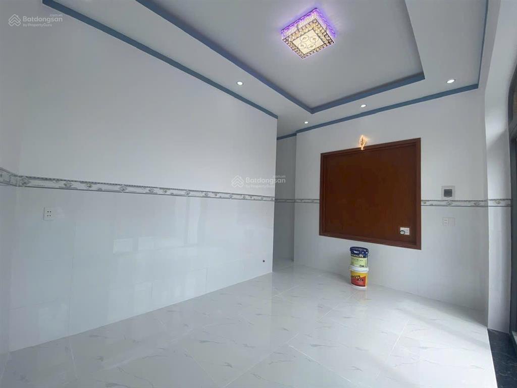 Cần bán nhà trung tâm long điền