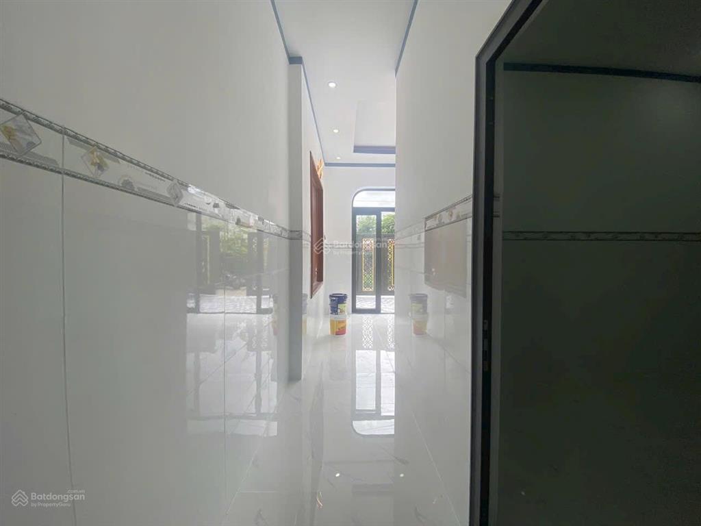 Cần bán nhà trung tâm long điền