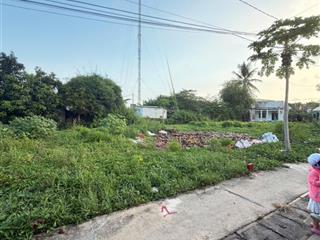 Cần bán lô đất trung tâm thị trấn long điền đường bê tông xe hơi