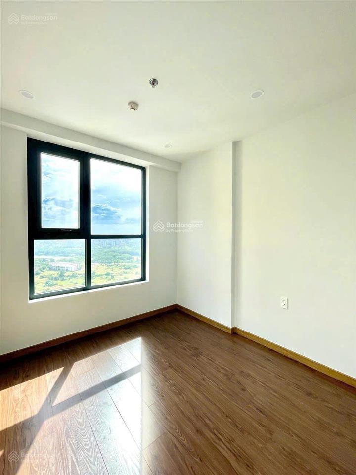 Bán gấp bcons green topaz  rẻ nhất khu bcons city  52m2  2pn 2wc giá 2.4 tỷ full thuế phí