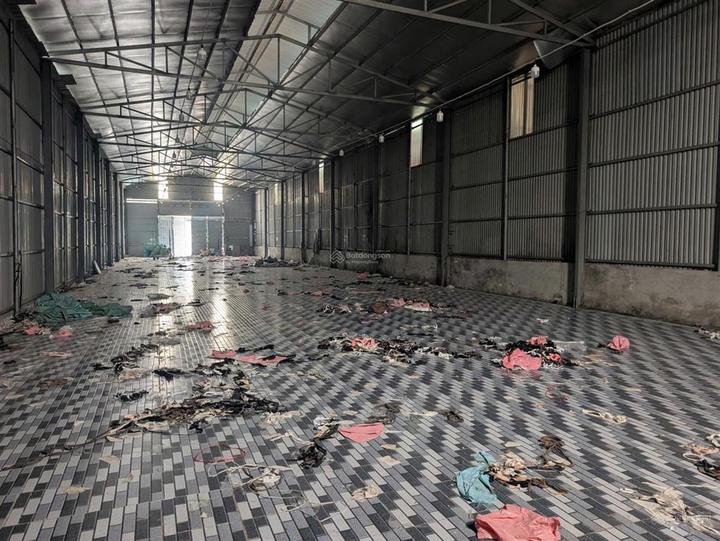 610m2 và 1100 m2 chính chủ cho thuê kho phúc thọ miễn trung gian