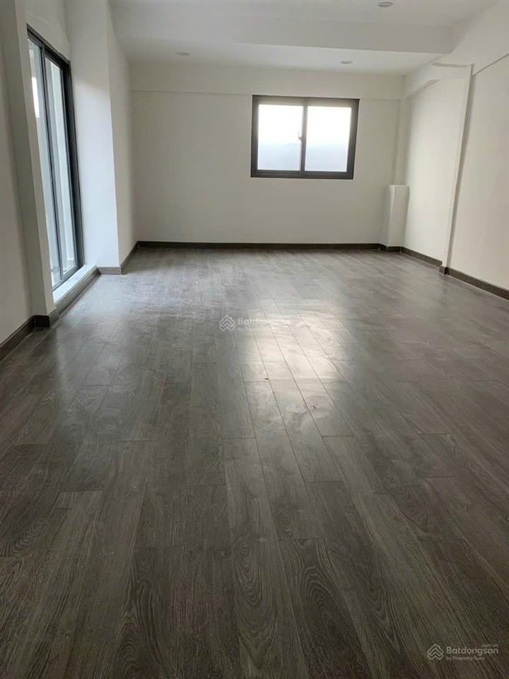 (4mx17m) góc 2mt số 322 trần hưng đạo, phường cầu ông lãnh, quận 1 cũ  ngay ngã tư nguyễn văn cừ!!