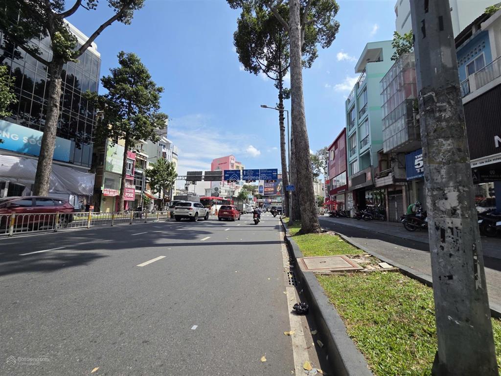 (4mx17m) góc 2mt số 322 trần hưng đạo, phường cầu ông lãnh, quận 1 cũ  ngay ngã tư nguyễn văn cừ!!