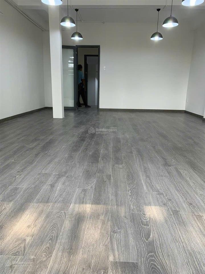 (4mx17m) góc 2mt số 322 trần hưng đạo, phường cầu ông lãnh, quận 1 cũ  ngay ngã tư nguyễn văn cừ!!