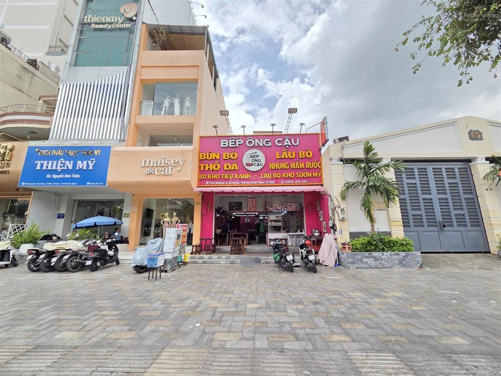 (6,5mx14m) mặt tiền số 84 nguyễn thái học, phường bến thành, quận 1  gần ngã tư trần hưng đạo