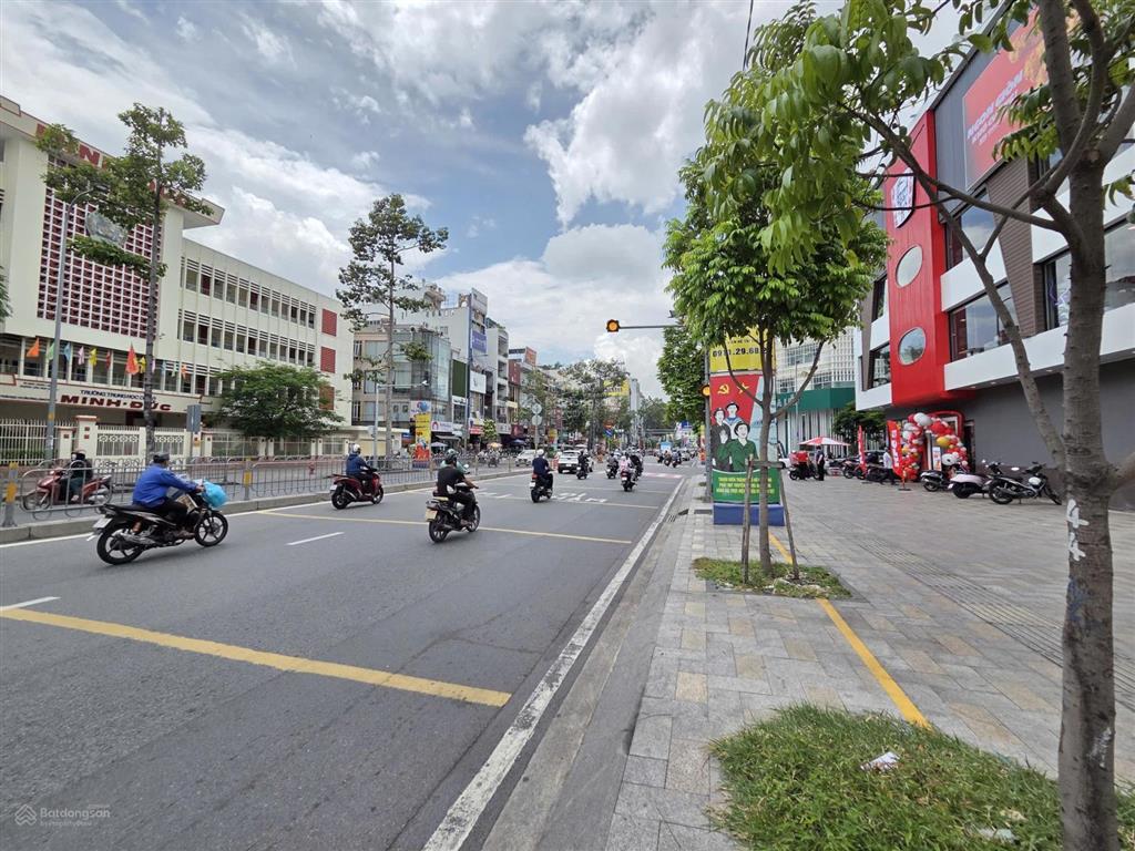 (6,5mx14m) mặt tiền số 84 nguyễn thái học, phường bến thành, quận 1  gần ngã tư trần hưng đạo