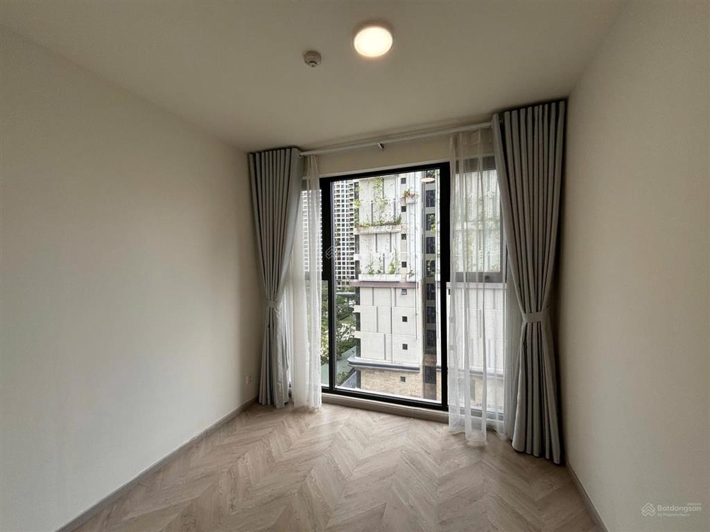 Giá tốt  2pn2wc ntcb căn góc lumiere boulevard giá 4.1 tỷ btp