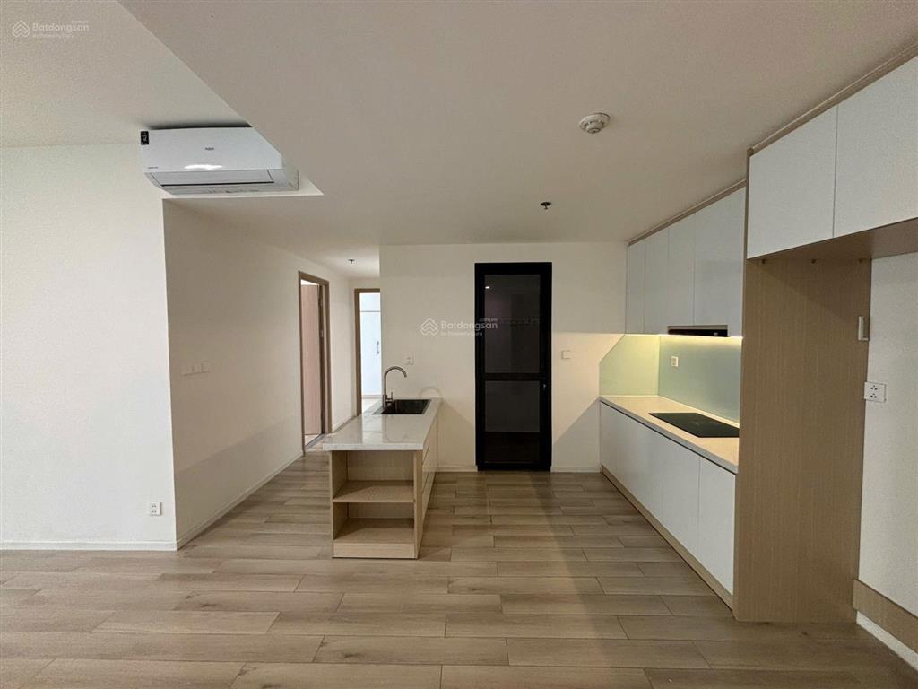 Giá tốt  2pn2wc ntcb căn góc lumiere boulevard giá 4.1 tỷ btp
