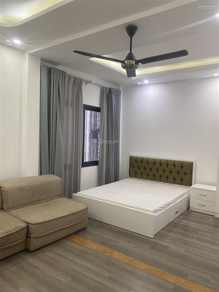 Chính chủ bán nhà 5 tầng ven hồ tây, trích sài, ô tô vào, cách hồ 10m giá tốt