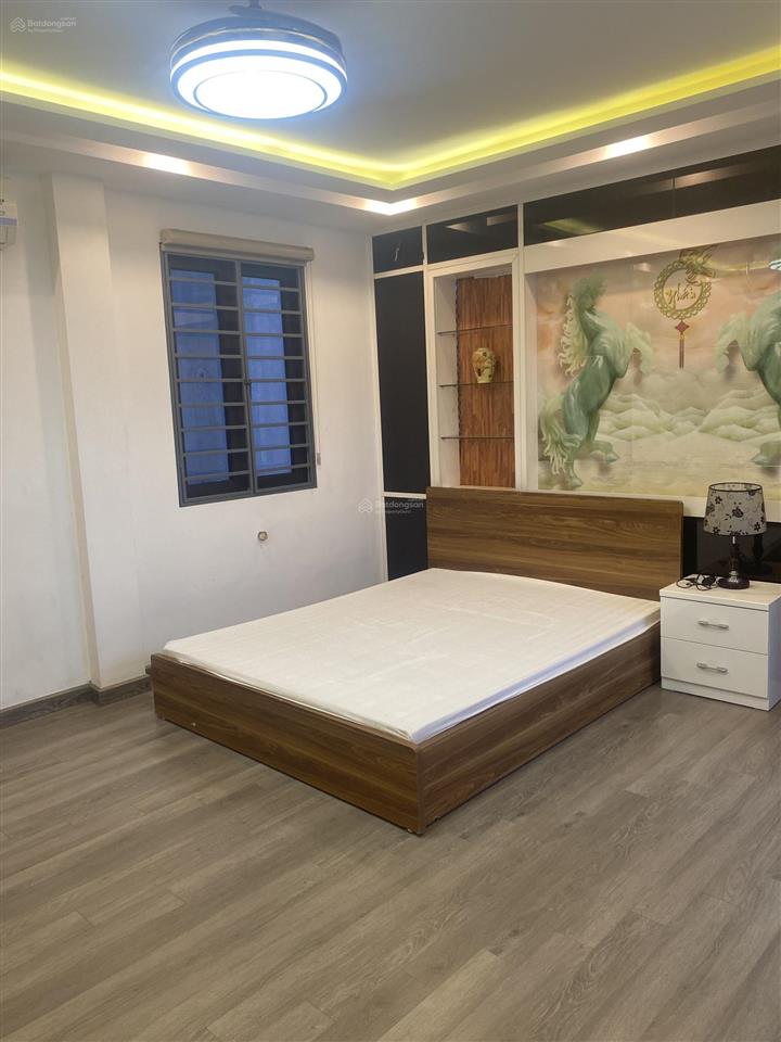 Chính chủ bán nhà 5 tầng ven hồ tây, trích sài, ô tô vào, cách hồ 10m giá tốt