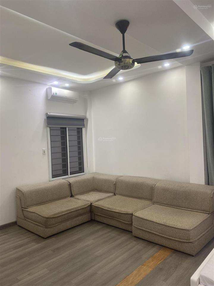 Chính chủ bán nhà 5 tầng ven hồ tây, trích sài, ô tô vào, cách hồ 10m giá tốt