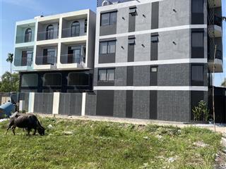 Bán gấp nhà có sổ
diện tích (4.1x13,57m) 55.6m2.
kết cấu 1 trệt 1 lửng 3 lầu + 1 tum. đường