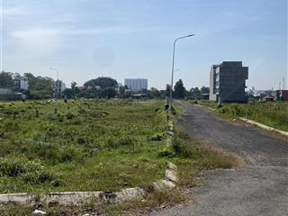 Đất chín chủ
đường ngô chí quốc, phường tam bình, tđ.
giá bán 3 tỷ 184 thương lượng diện t