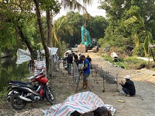 Đất có sổ đỏ 3ty 190 diện tích (4.3x12.31)52.9m2 sát bờ kè xây full thô cứ