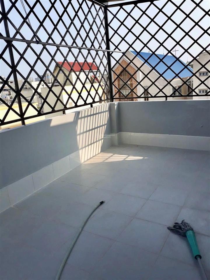 Ngay vincom thủ đức, nhà 4 tầng, hẻm ô tô tránh nhau, bình thọ, thủ đức  chỉ 5.8tỷ