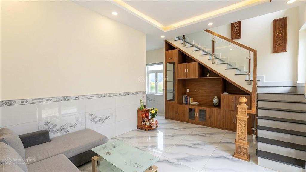 Nhà mới 2 tầng ngang 6m, hẻm xe hơi, hiệp bình (hiệp bình chánh cũ). có phòng ngủ dưới trệt