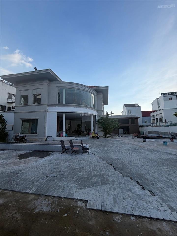 Siêu biệt thự sân vườn 1.611m di sản làng đại học, bình thọ 179 tỷ!