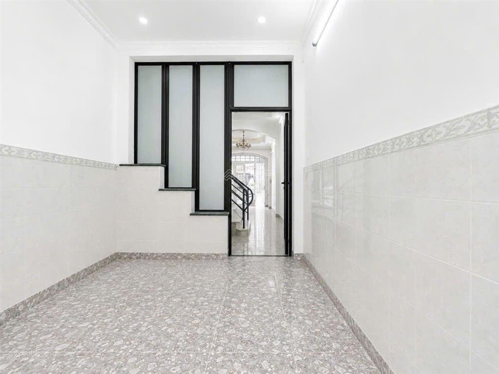 Cho thuê nhà nguyên căn 5pn+ 5wc quận bình thạnh