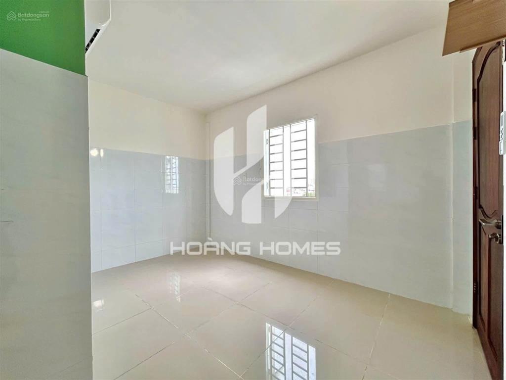 Cho thuê phòng không gác (studio)  nội thất cơ bản  có thang máy