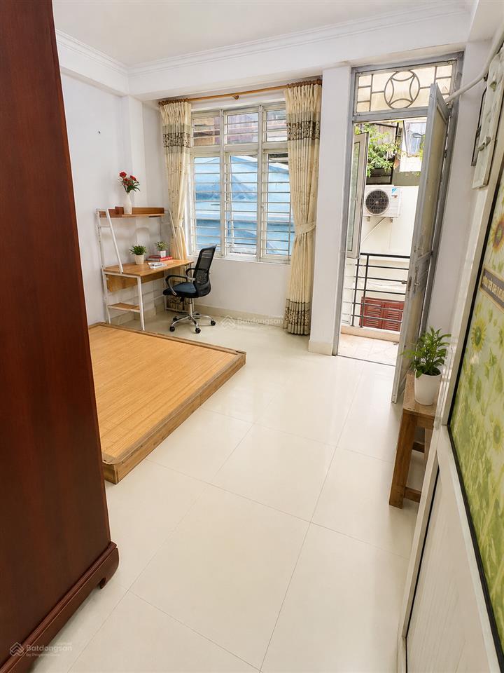 Nhà phố yên hoà 55m 7 tầng siêu hiếm