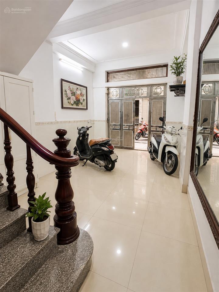 Nhà phố yên hoà 55m 7 tầng siêu hiếm