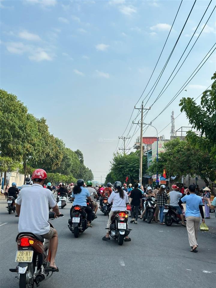 Bán nhà riêng tại đường h5, phường thới hòa, bến cát, bình dương, 9,2 tỷ, 300m2
