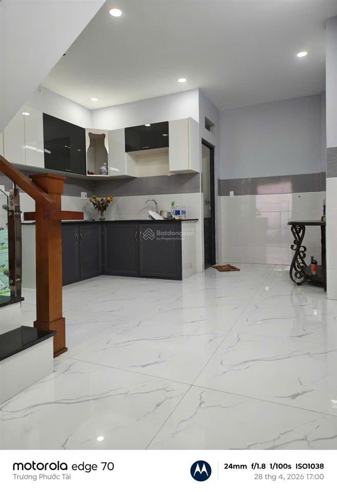 Nhà vi bằng 1 trệt 1 lầu giá chỉ 1,65 tỷ hóc môn