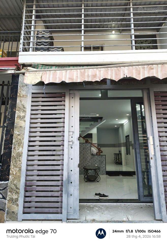 Nhà vi bằng 1 trệt 1 lầu giá chỉ 1,65 tỷ hóc môn