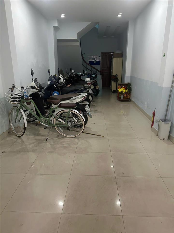 Bán nhà căn hộ dịch vụ vị trí đẹp trung tâm bình thạnh