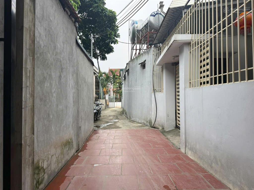 Chính chủ cần bán căn nhà diện tích 51m², xây 3 tầng, ô tô đỗ cách nhà chỉ