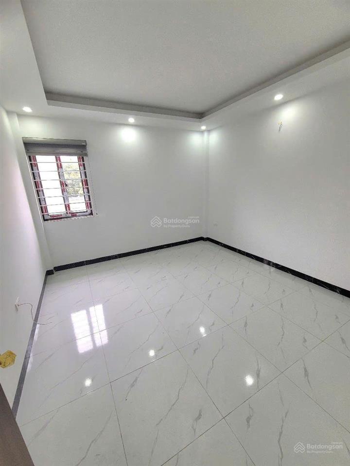 Chính chủ cần bán căn nhà diện tích 51m², xây 3 tầng, ô tô đỗ cách nhà chỉ