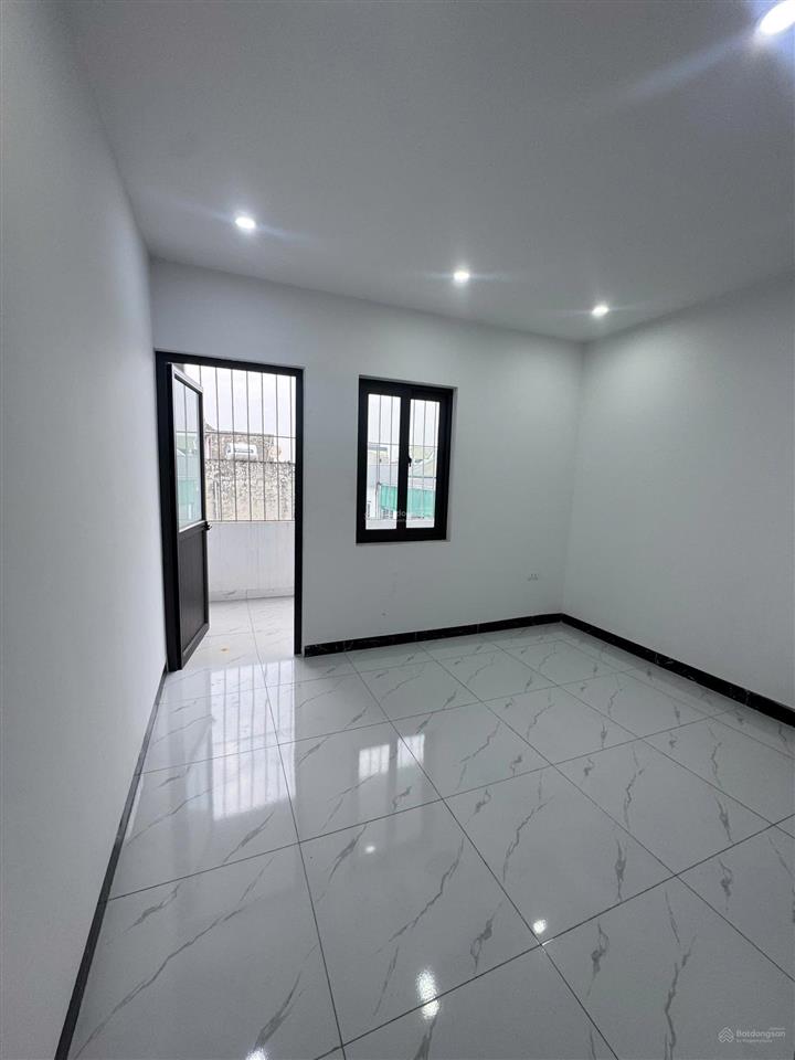 Chính chủ cần bán căn nhà diện tích 51m², xây 3 tầng, ô tô đỗ cách nhà chỉ