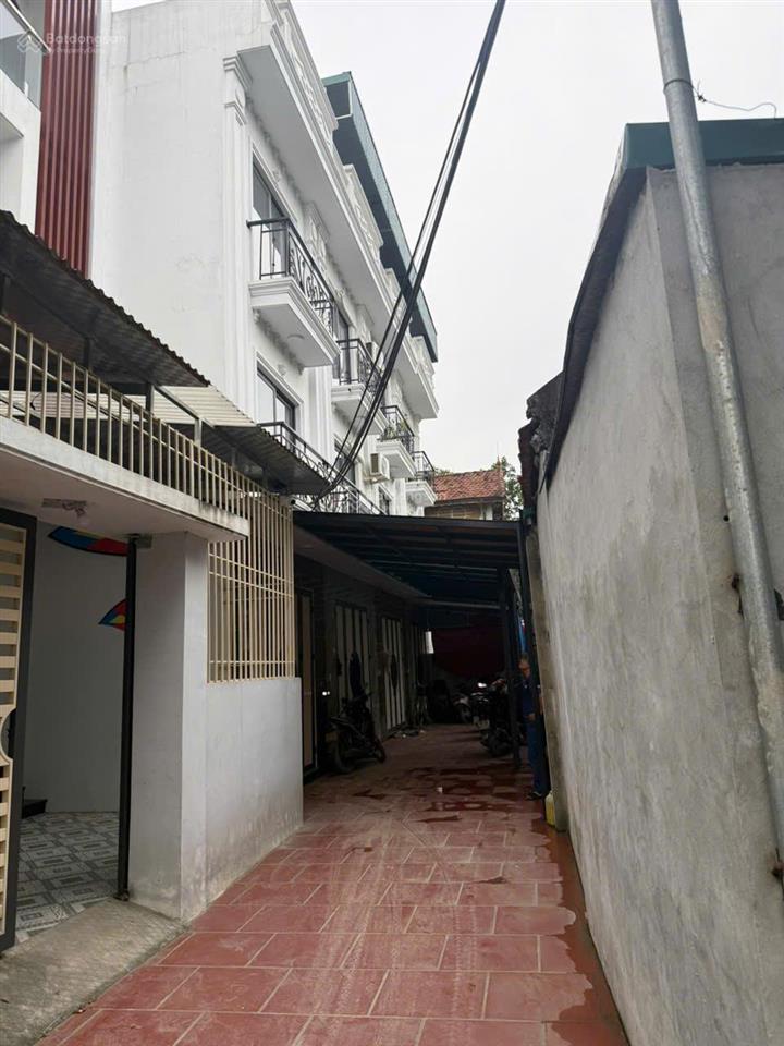 Chính chủ cần bán căn nhà diện tích 51m², xây 3 tầng, ô tô đỗ cách nhà chỉ