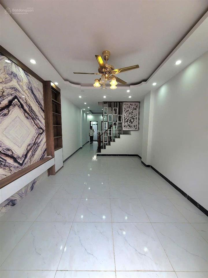 Chính chủ cần bán căn nhà diện tích 51m², xây 3 tầng, ô tô đỗ cách nhà chỉ